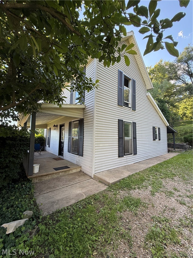 201 Center Street Property Photo 4