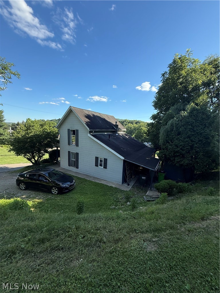 201 Center Street Property Photo 5