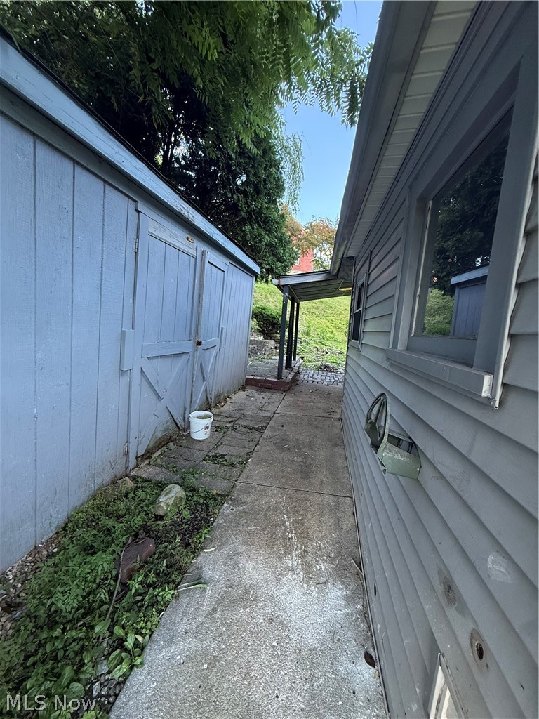 201 Center Street Property Photo 6
