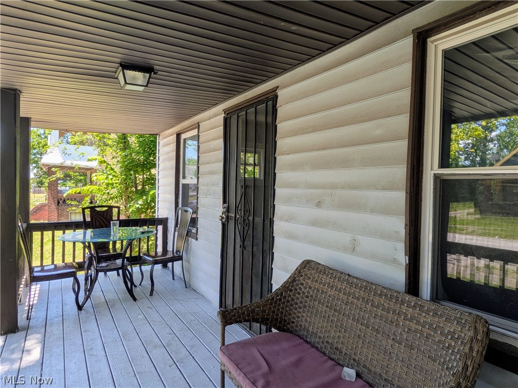 12905 Griffing Avenue Property Photo 2