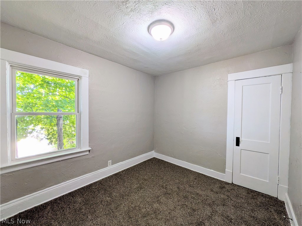 12905 Griffing Avenue Property Photo 10