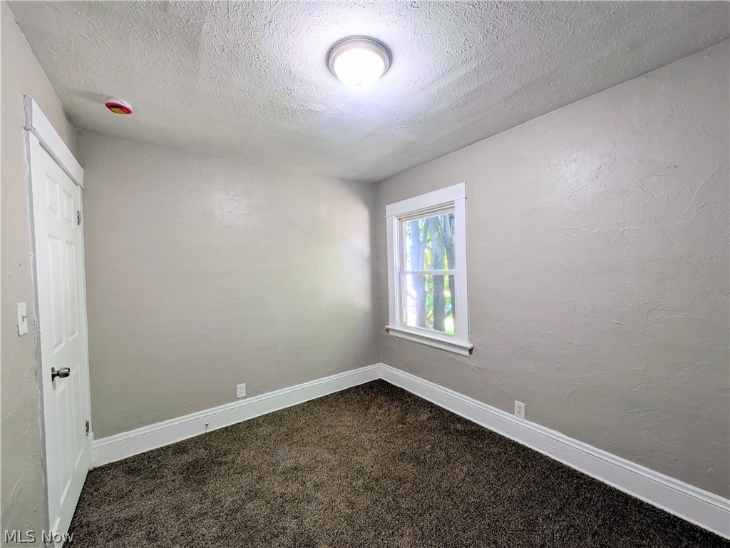 12905 Griffing Avenue Property Photo 11