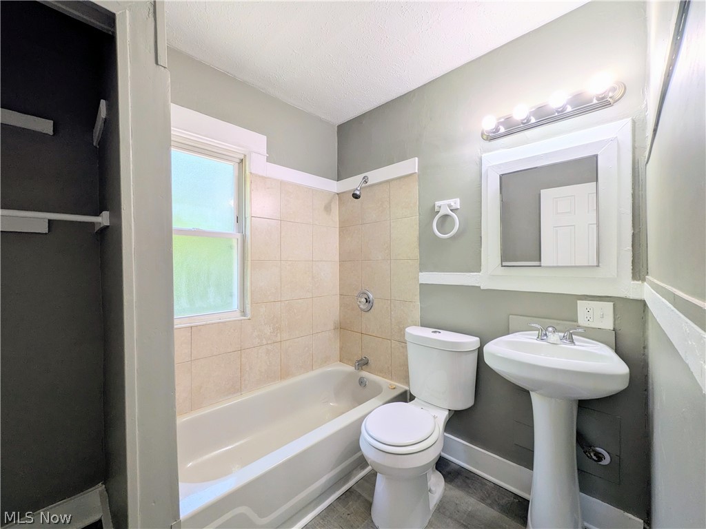 12905 Griffing Avenue Property Photo 13
