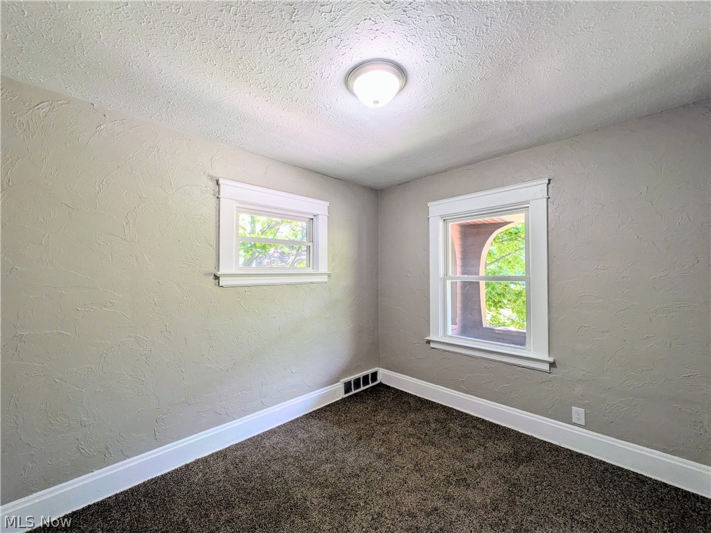 12905 Griffing Avenue Property Photo 17