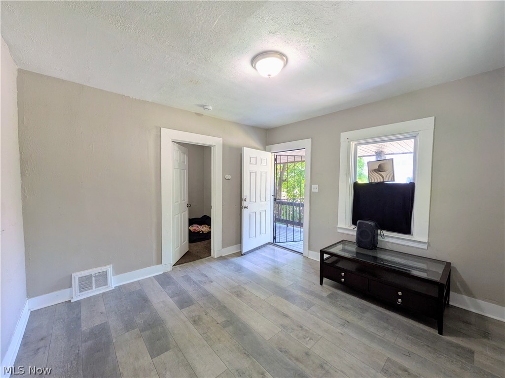 12905 Griffing Avenue Property Photo 21