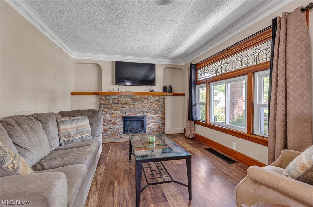 3672 W 134th Street Property Photo 4