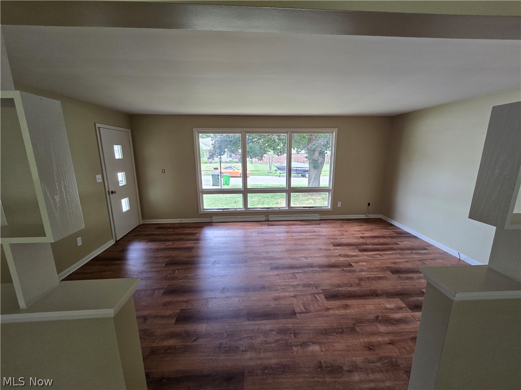 2514 Windsor Avenue Property Photo 3