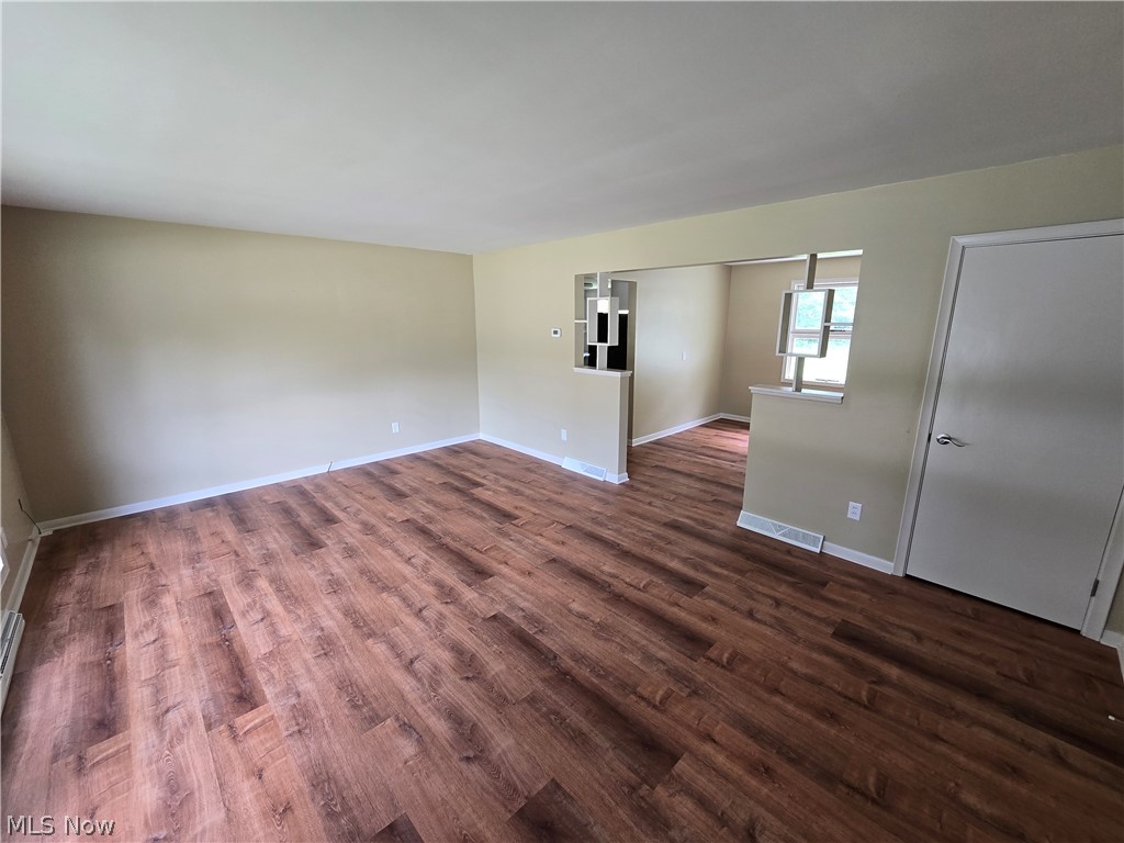 2514 Windsor Avenue Property Photo 4