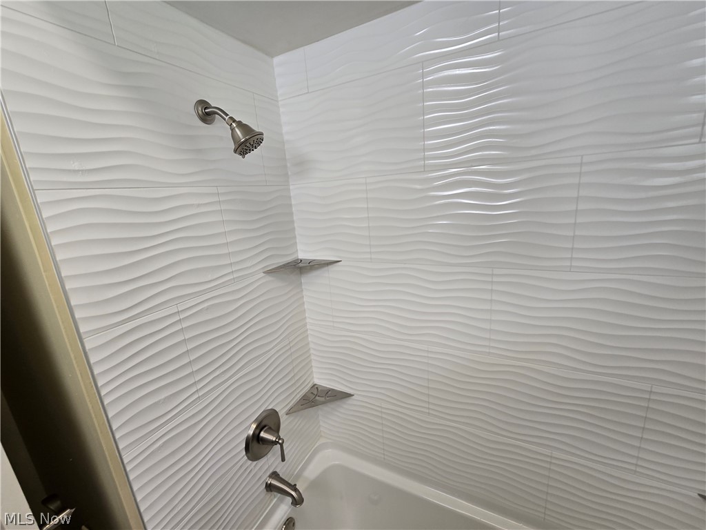 2514 Windsor Avenue Property Photo 10