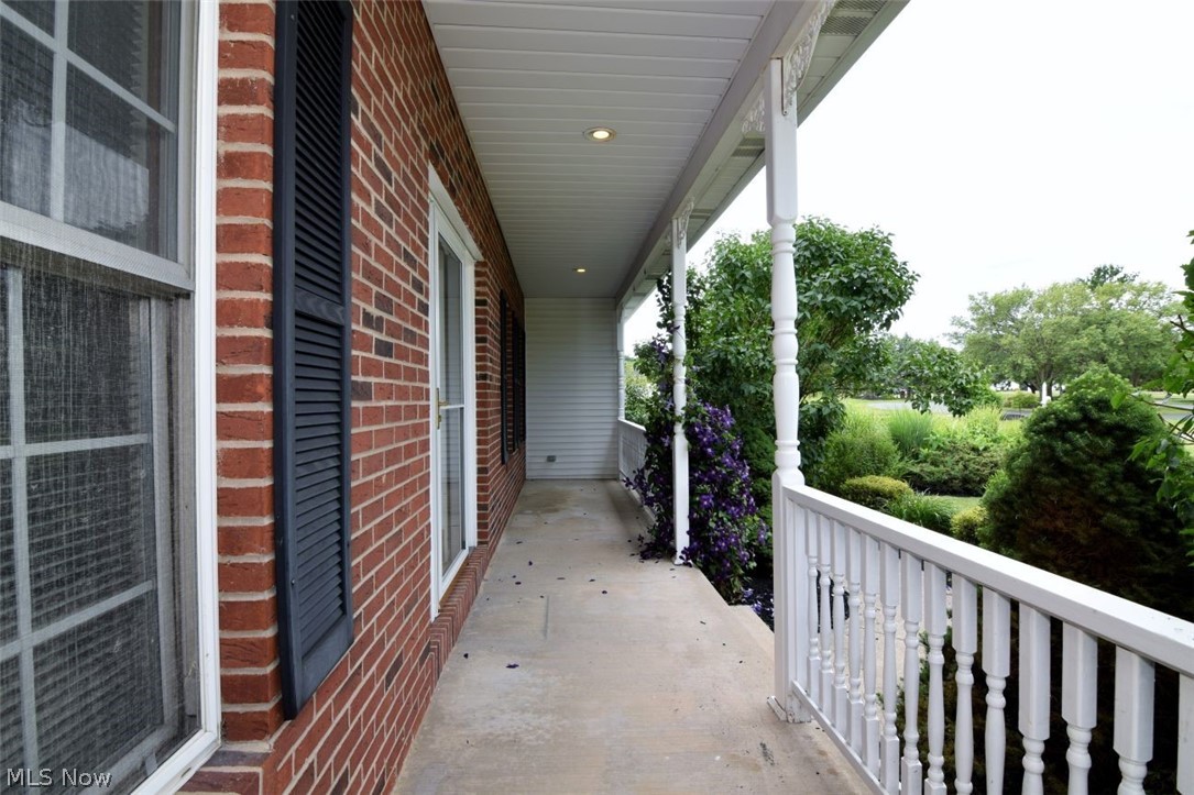 6967 Auburn Ridge Drive Property Photo 2