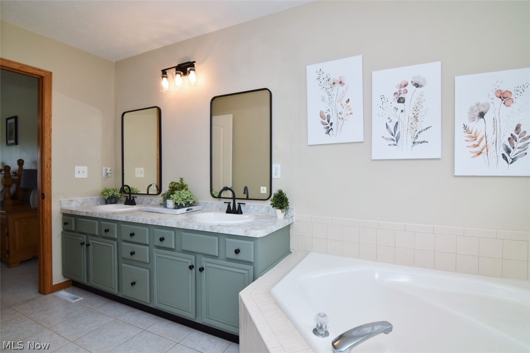 6967 Auburn Ridge Drive Property Photo 27