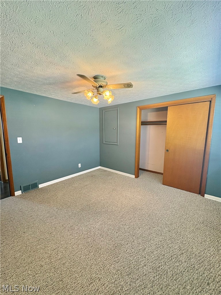 1407 W Valentine Circle Nw Property Photo 17