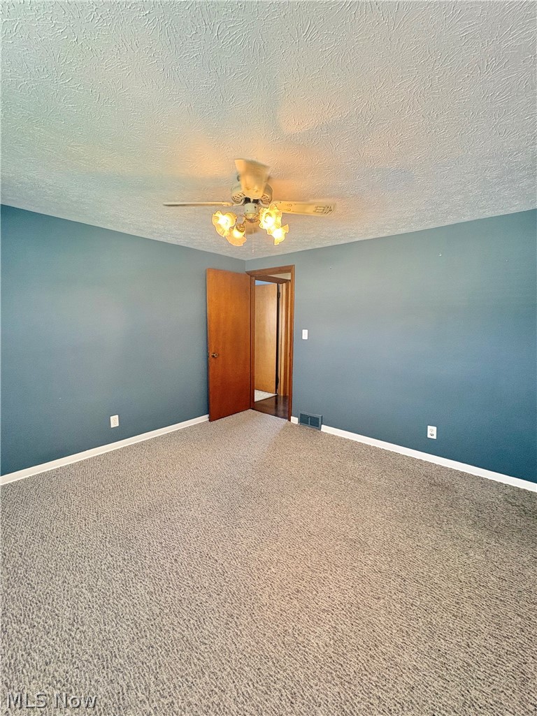 1407 W Valentine Circle Nw Property Photo 18