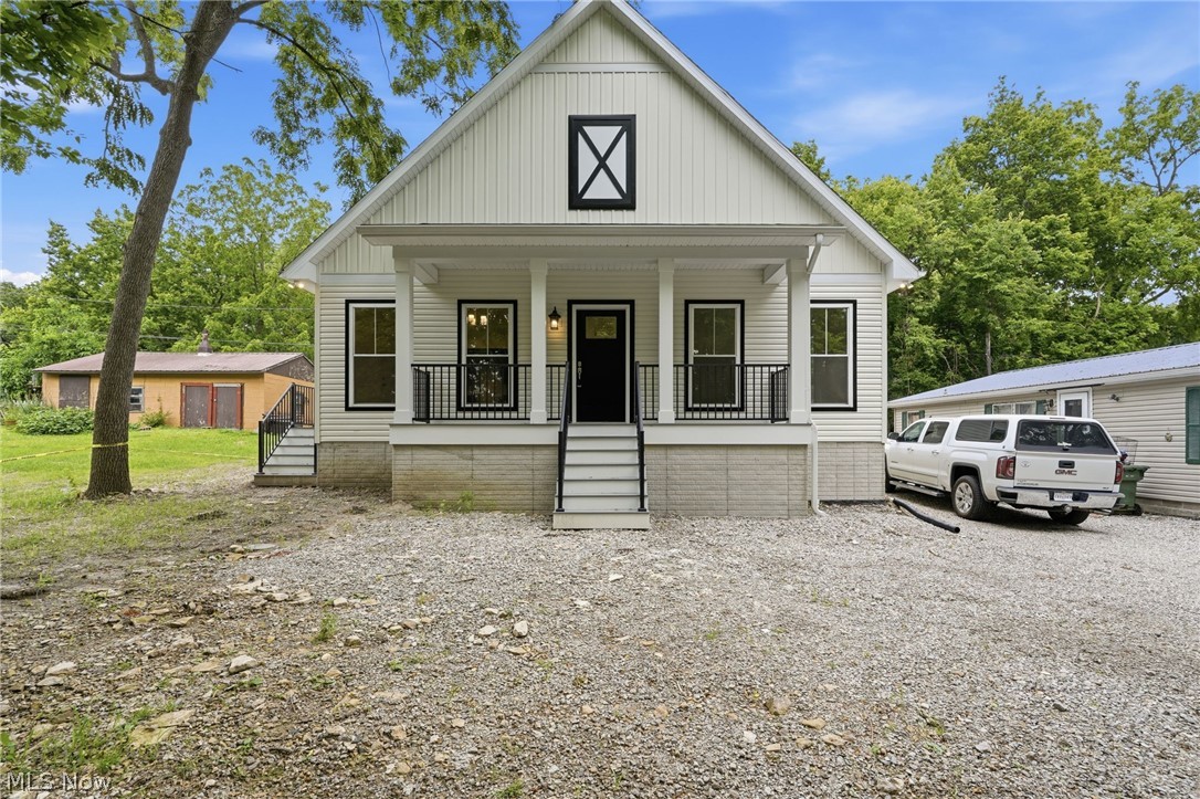 2327 S Oak Knoll Drive Property Photo 1