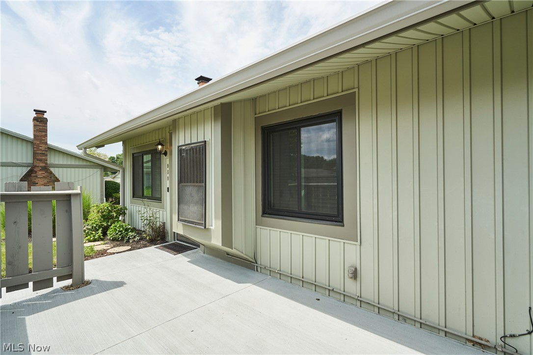 939 Kirkwall Drive Property Photo 3