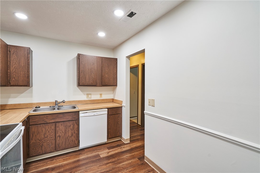 939 Kirkwall Drive Property Photo 15