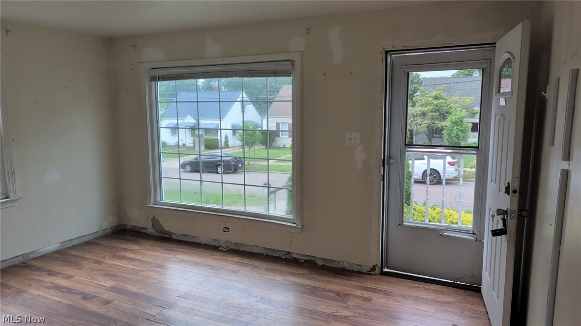 1663 Highview Avenue Property Photo 3