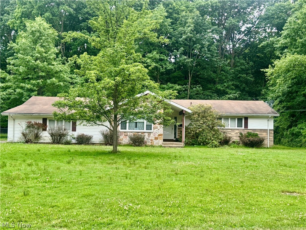 25853 Euclid Chagrin Pky Property Photo 1