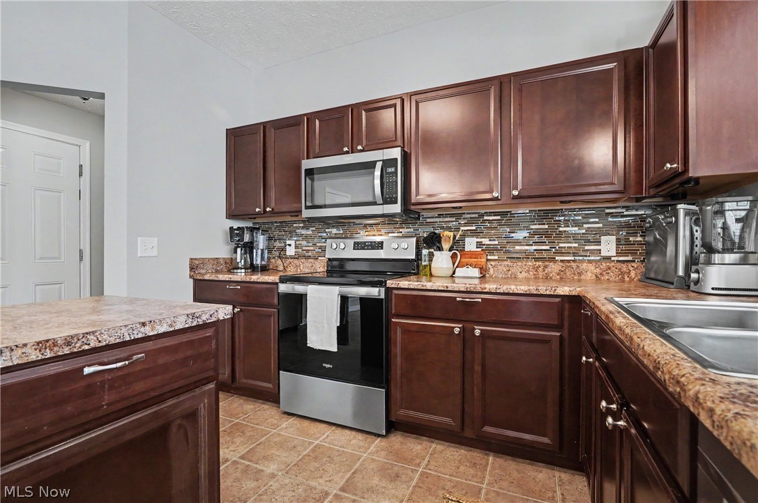 4118 Pembroke Drive Property Photo 14