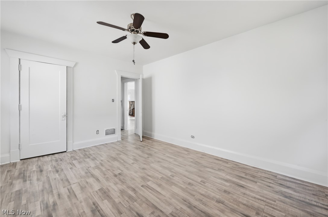 727 W Laclede Avenue Property Photo 11
