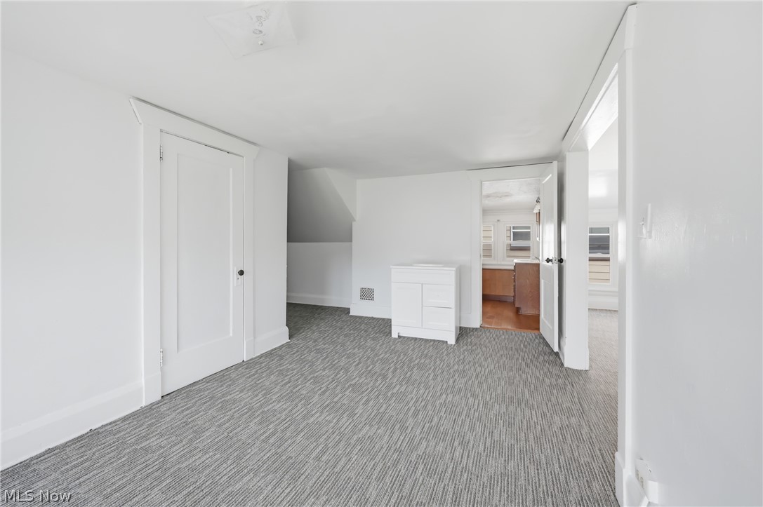 727 W Laclede Avenue Property Photo 22