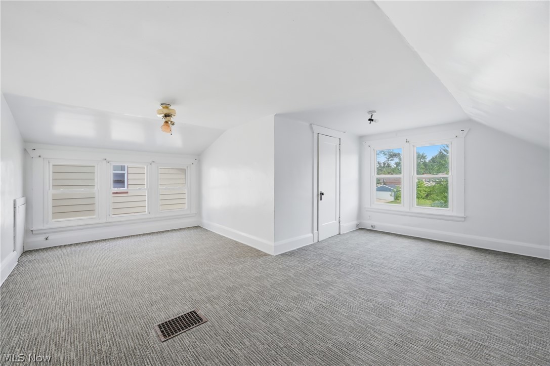 727 W Laclede Avenue Property Photo 25