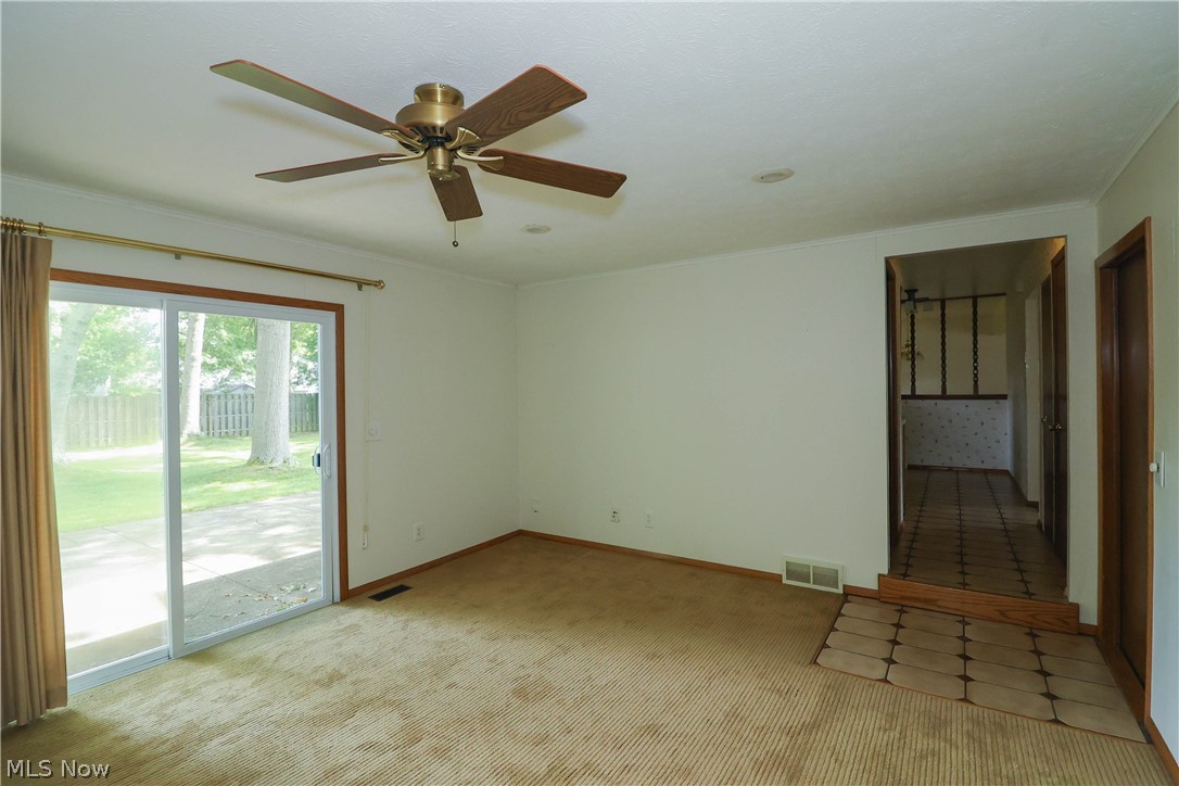537 Howells Court Property Photo 13