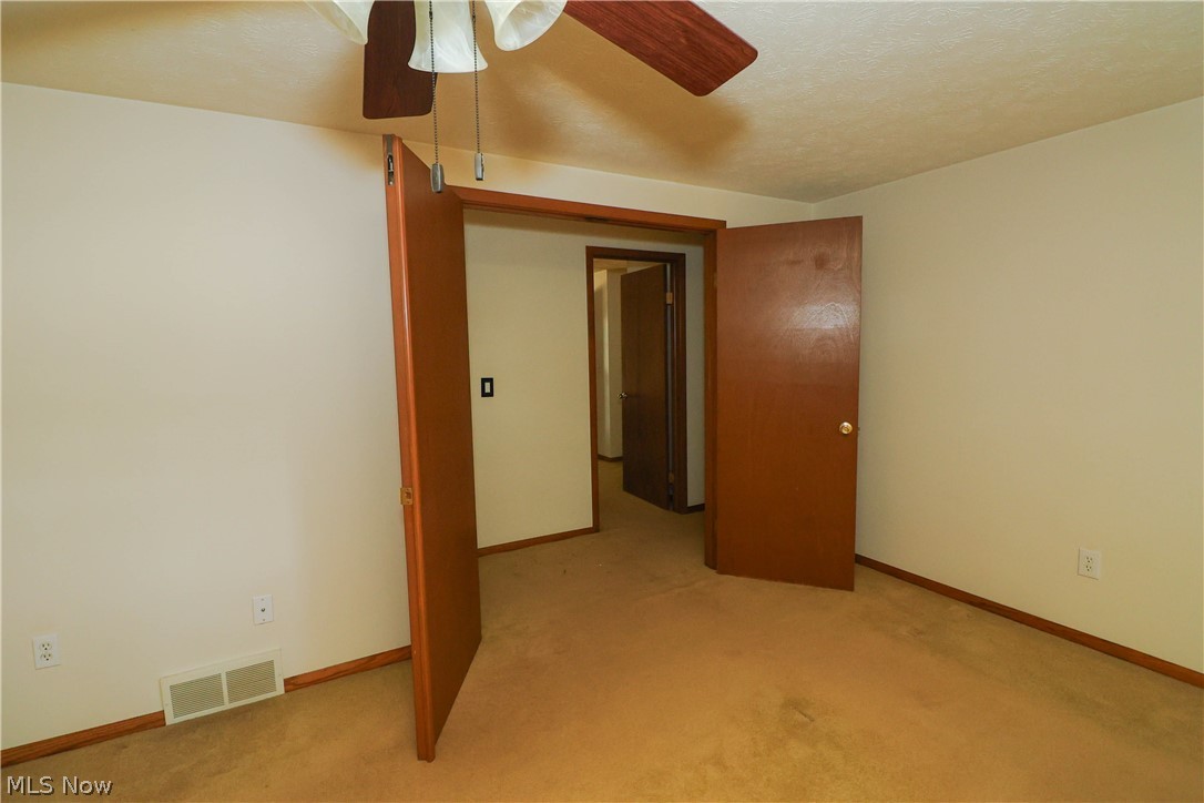 537 Howells Court Property Photo 15