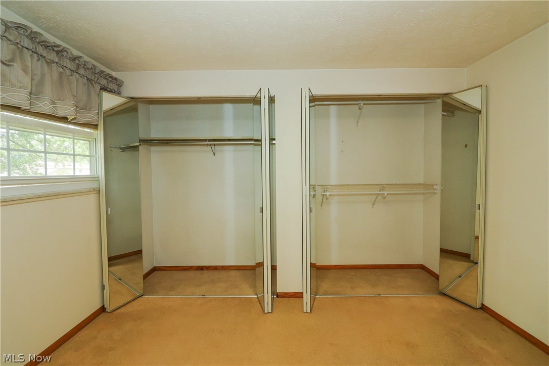 537 Howells Court Property Photo 16