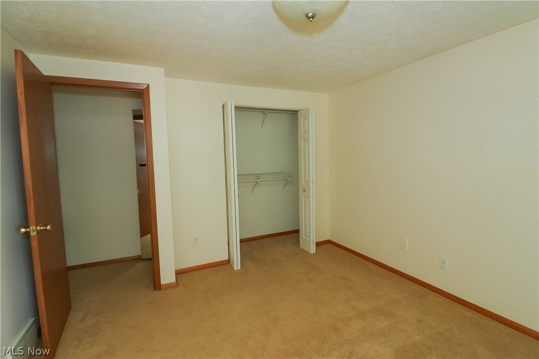 537 Howells Court Property Photo 20