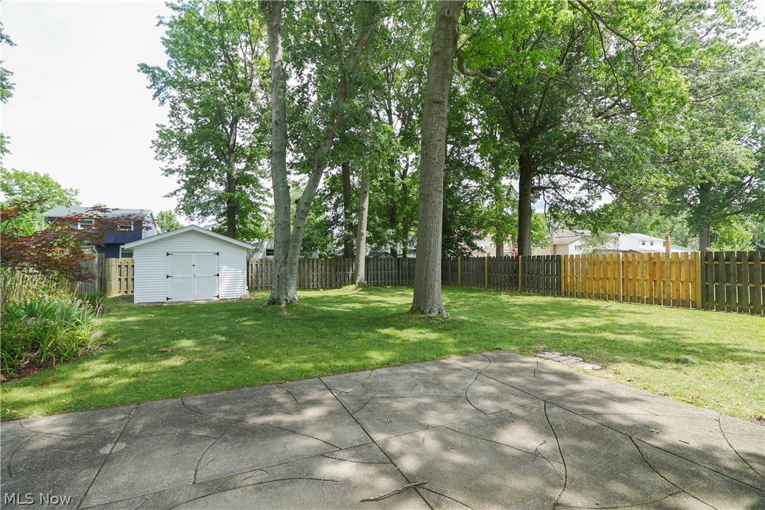537 Howells Court Property Photo 27
