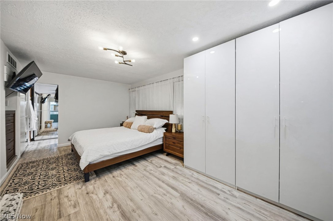 3899 Brainard Road Property Photo 18