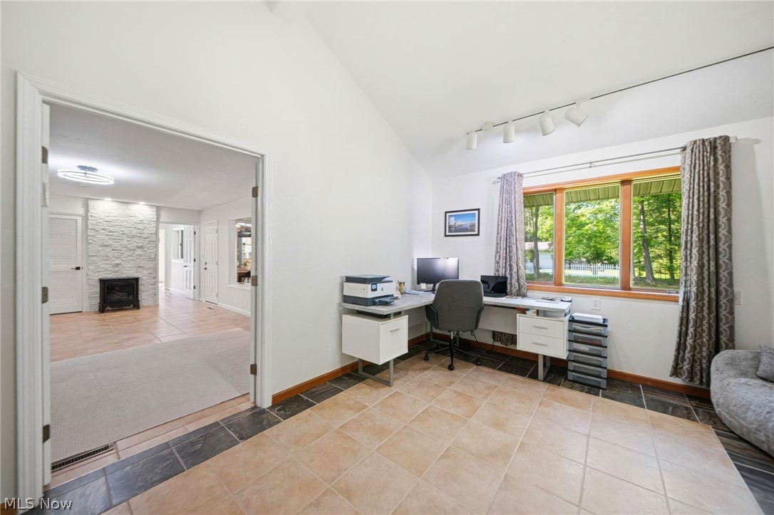 3899 Brainard Road Property Photo 32