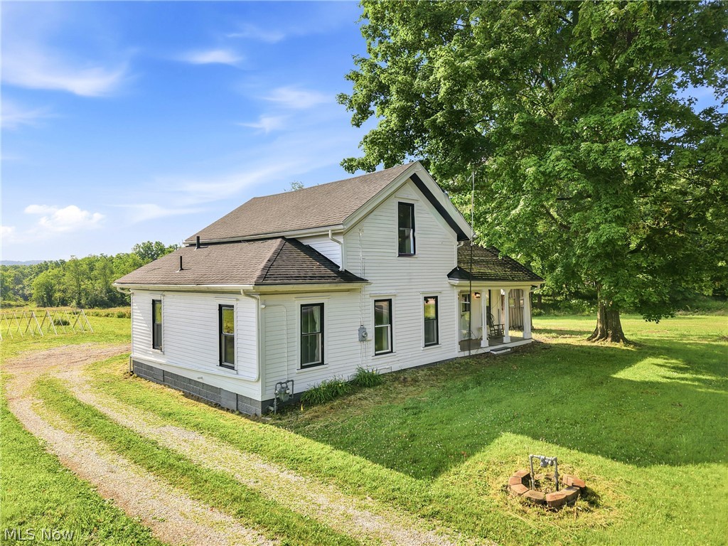 6090 Youngstown Conneaut Road Property Photo 2