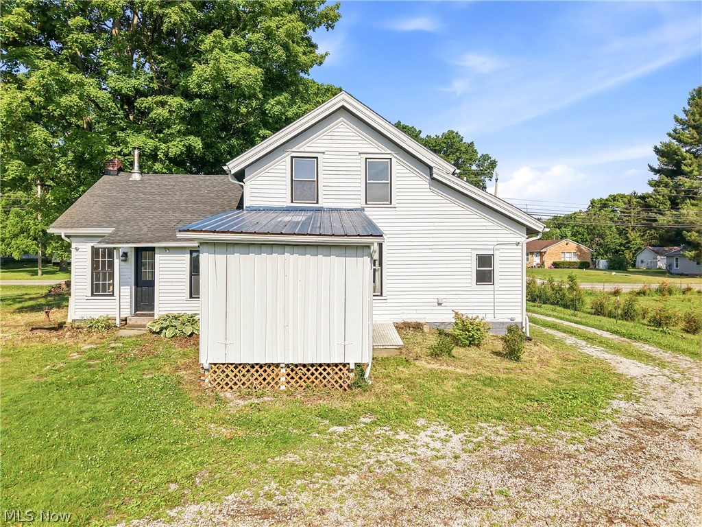6090 Youngstown Conneaut Road Property Photo 3