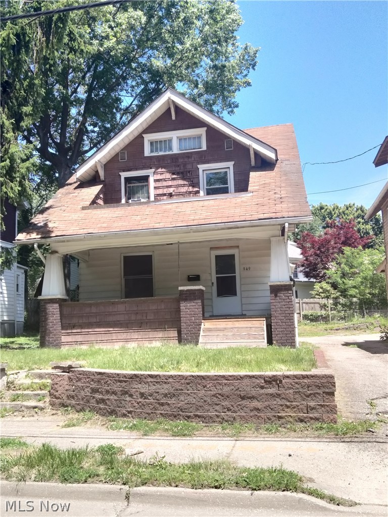 949 W Exchange Street Property Photo 1
