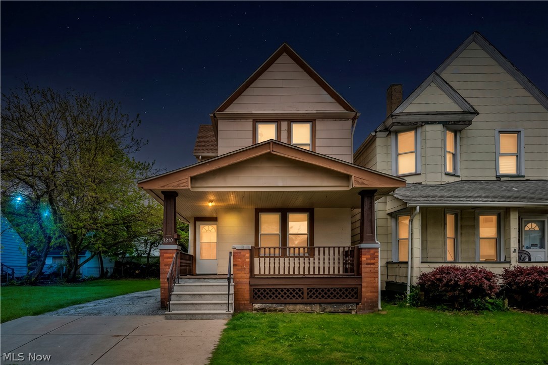 3210 W 90th Street Property Photo 1
