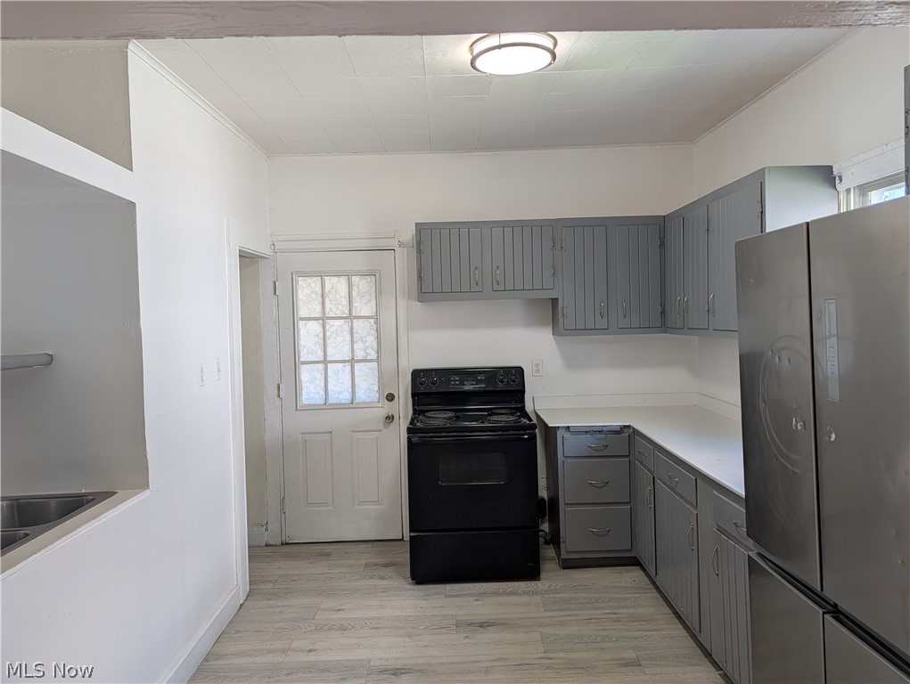 545 W 36th Street Property Photo 2