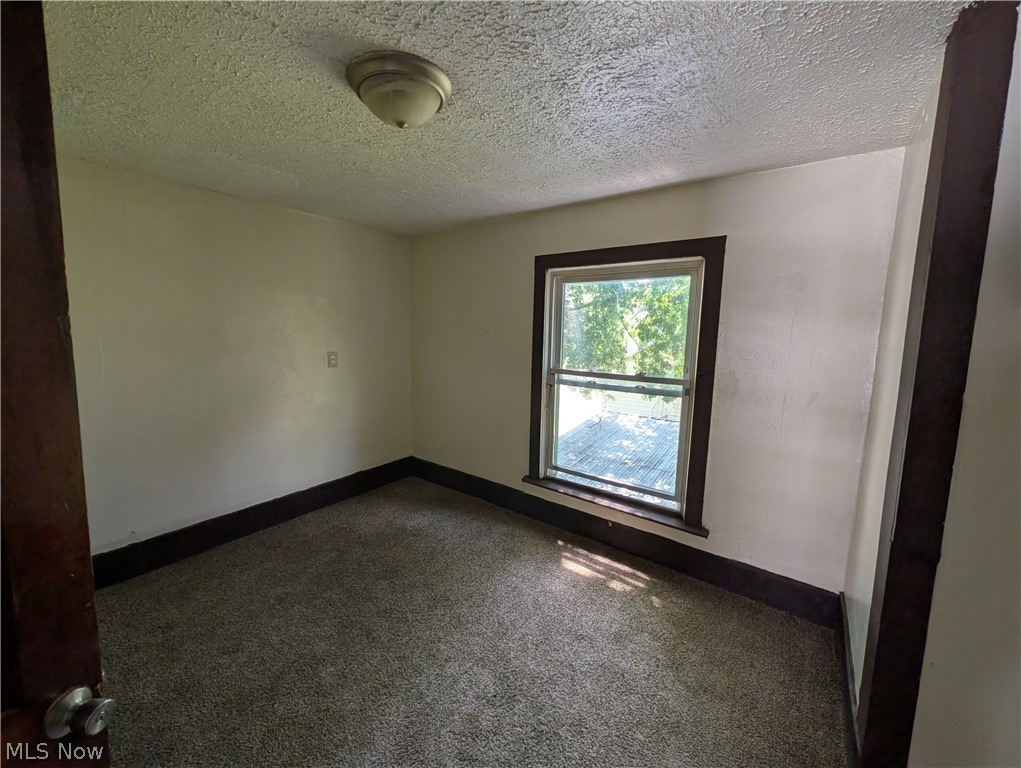 545 W 36th Street Property Photo 9