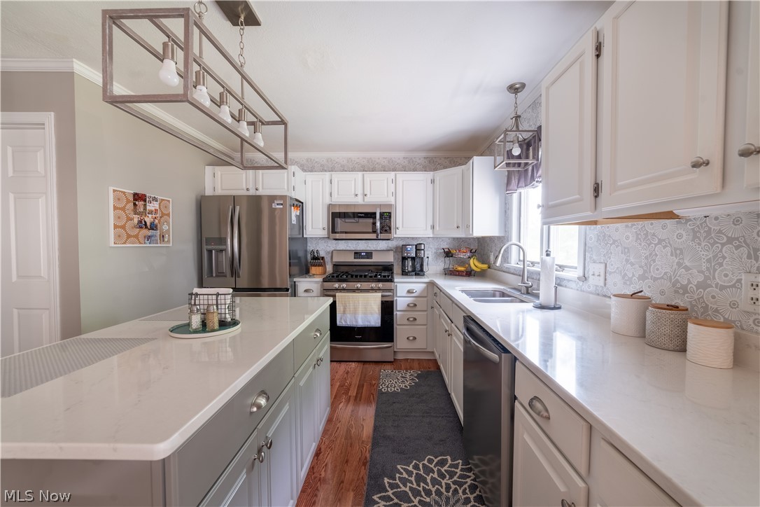 25 Fieldstone Property Photo 7