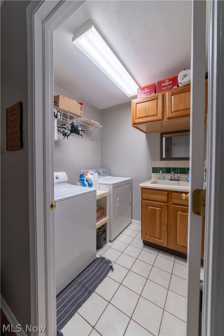 25 Fieldstone Property Photo 8