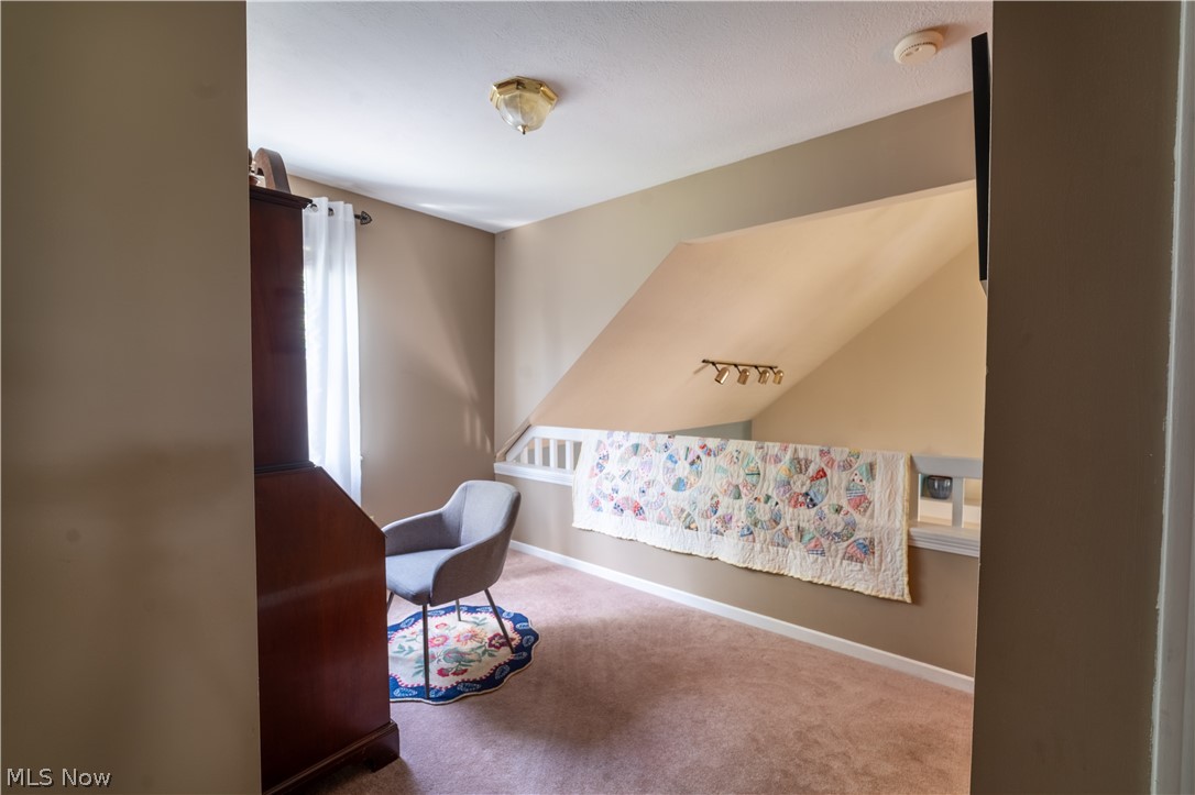 25 Fieldstone Property Photo 11