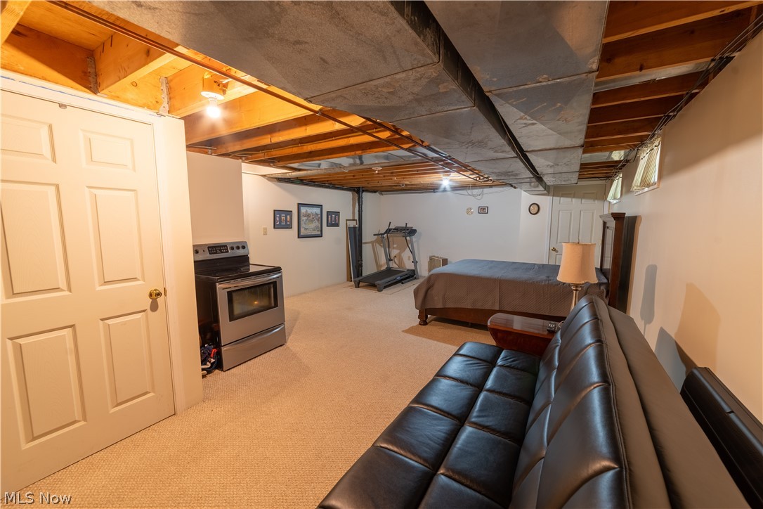 25 Fieldstone Property Photo 23