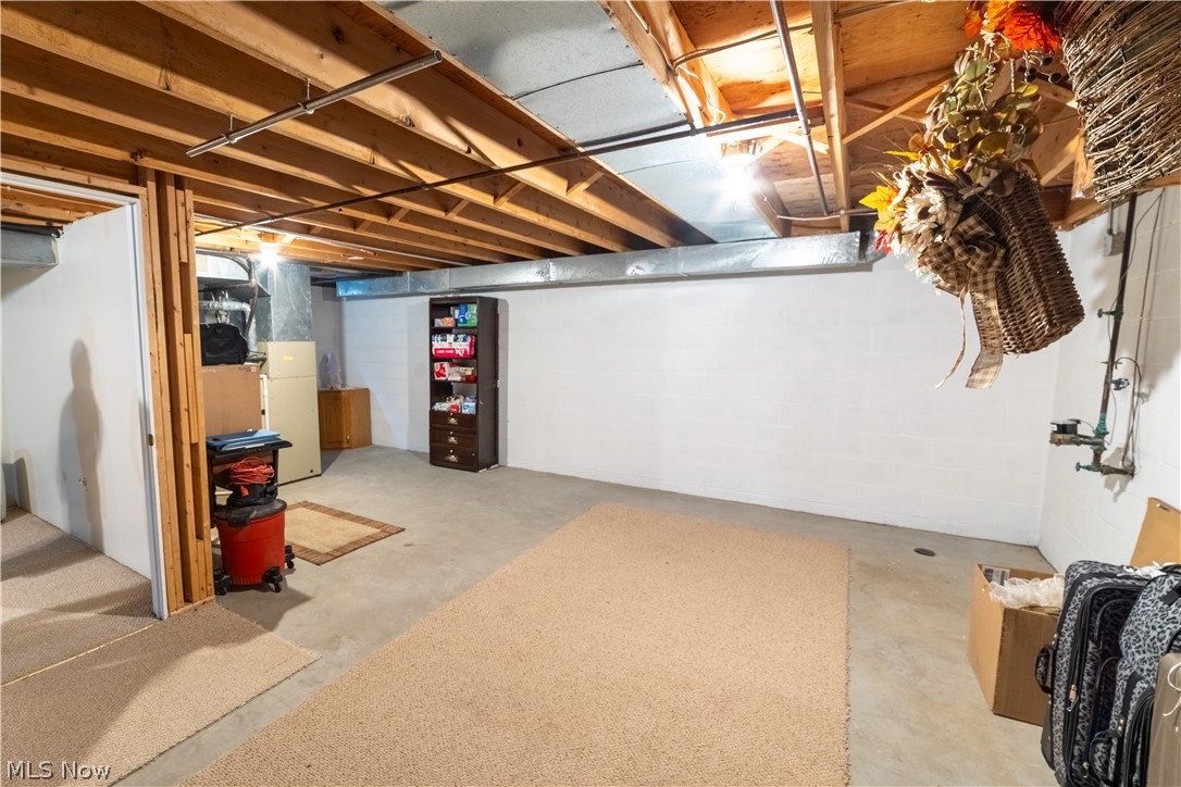 25 Fieldstone Property Photo 25