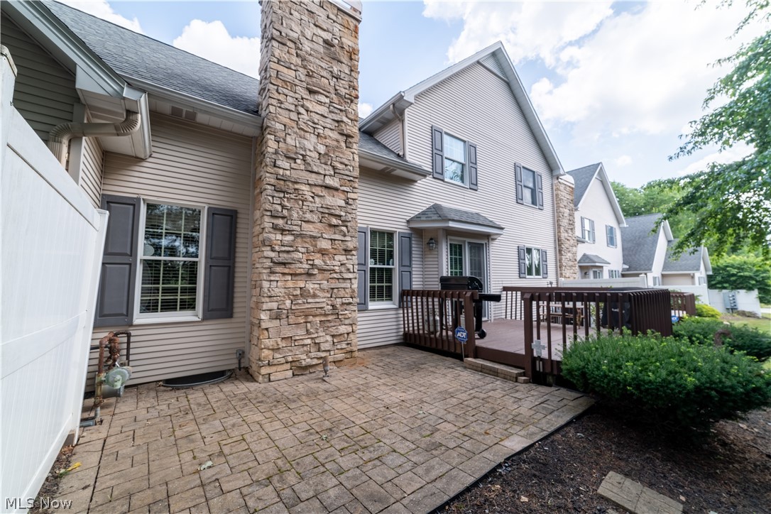 25 Fieldstone Property Photo 27
