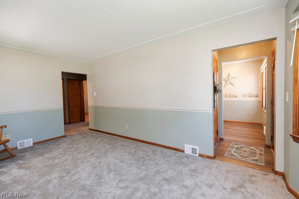 810 E Broad Street Property Photo 16