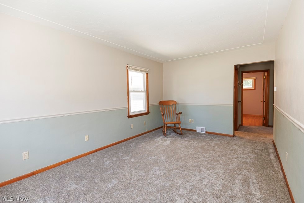 810 E Broad Street Property Photo 18
