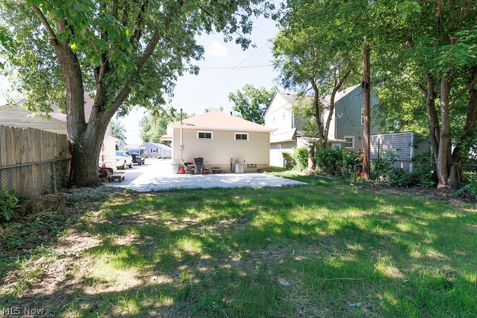 810 E Broad Street Property Photo 31