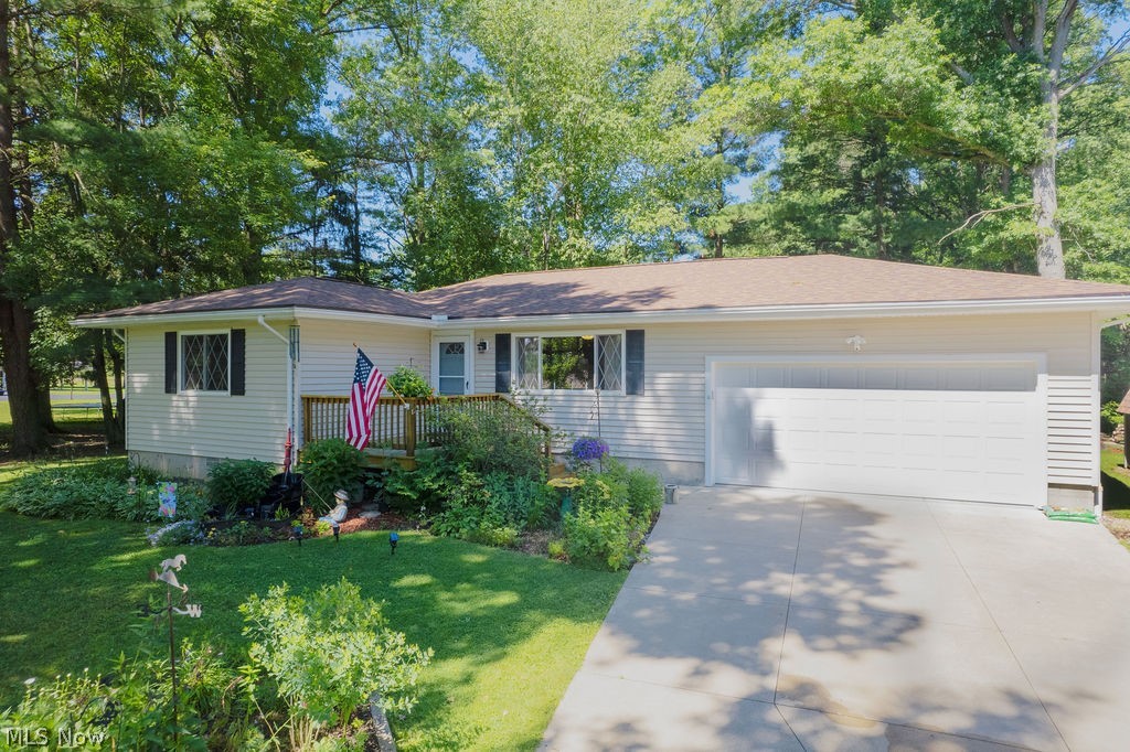 1195 New Milford Road Property Photo 1