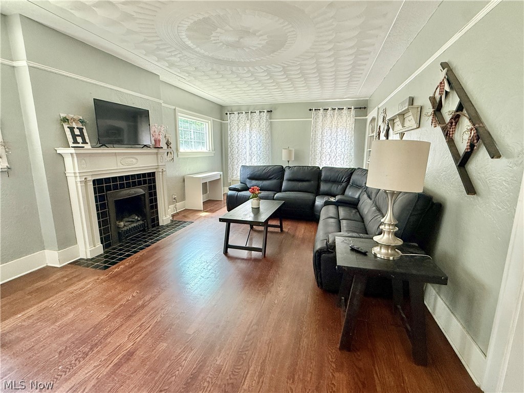 115 Powells Lane Property Photo 6